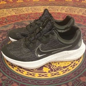 Nike Air Zoom Winflo 8 Shield